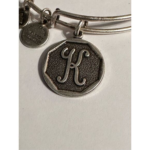 2014  Rare ALEX AND ANI
Silver-Tone K Initial Charm Bangle Bracelet Good vintage - Picture 1 of 6